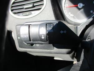 Usados Interruptor combinado columna de dirección Ford Focus 2 Wagon 1.8 TDCi 16V Precio € 65,00 Norma de margen ofrecido por Boekholt autodemontage B.V