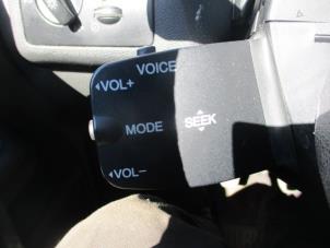 Usados Mando de radio volante Ford Focus 2 Wagon 1.8 TDCi 16V Precio de solicitud ofrecido por Boekholt autodemontage B.V
