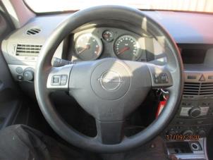 Usagé Airbag gauche (volant) Opel Astra H (L48) 1.9 CDTi 100 Prix € 50,00 Règlement à la marge proposé par Boekholt autodemontage B.V