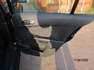 Usagé Poignée de porte arrière droite Opel Astra H (L48) 1.9 CDTi 100 Prix € 25,00 Règlement à la marge proposé par Boekholt autodemontage B.V