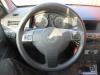 Steering wheel mounted radio control from a Opel Astra H (L48), 2004 / 2014 1.9 CDTi 100, Hatchback, 4-dr, Diesel, 1.910cc, 74kW (101pk), FWD, Z19DTL; EURO4, 2005-09 / 2010-10 2006