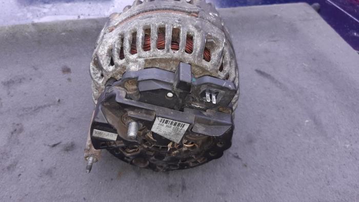 Dynamo d'un Volkswagen Polo 2004