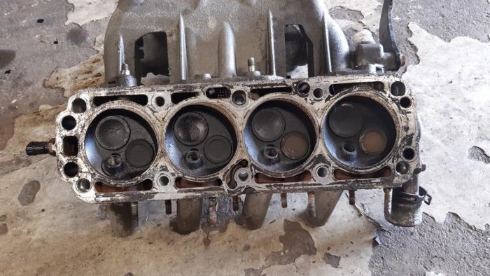 Cylinder head Opel Astra G Caravan 1.6 GL,Club,Sport,CDX - Z16SE