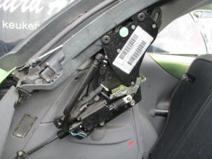 Used Convertible top hinge Citroen C3 Pluriel (HB) 1.6 16V Price € 100,00 Margin scheme offered by Boekholt autodemontage B.V