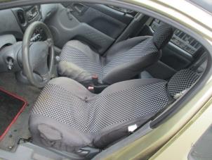 Used Seat, right Toyota Yaris Verso (P2) 1.5 16V Price € 50,00 Margin scheme offered by Boekholt autodemontage B.V
