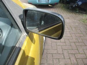 Used Wing mirror, right Toyota Yaris (P1) 1.3 16V VVT-i Price € 45,00 Margin scheme offered by Boekholt autodemontage B.V