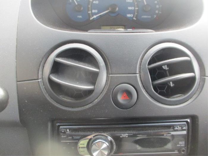 Kratka wentylacyjna deski rozdzielczej z Daewoo Matiz 0.8 S,SE 2009
