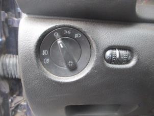 Gebrauchte Cockpit Dimmer Volkswagen Passat (3B2) 1.9 TDi 90 Preis € 10,00 Margenregelung angeboten von Boekholt autodemontage B.V