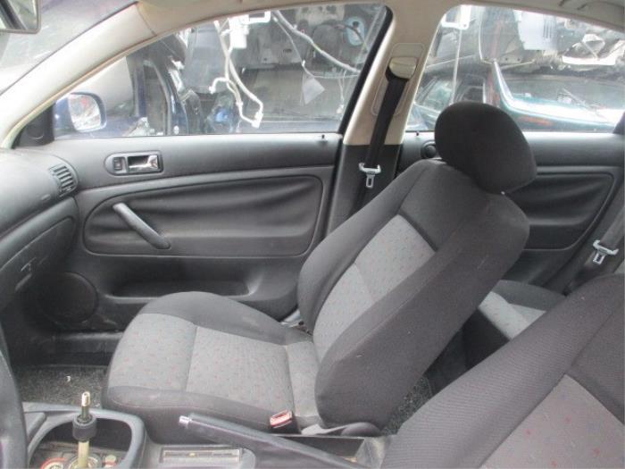 Sitz rechts van een Volkswagen Passat (3B2) 1.9 TDi 90 2000