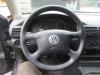 Steering wheel from a Volkswagen Passat (3B2), 1996 / 2000 1.9 TDi 90, Saloon, 4-dr, Diesel, 1.896cc, 66kW (90pk), FWD, AHU; EURO2, 1996-10 / 2000-11, 3B2 2000