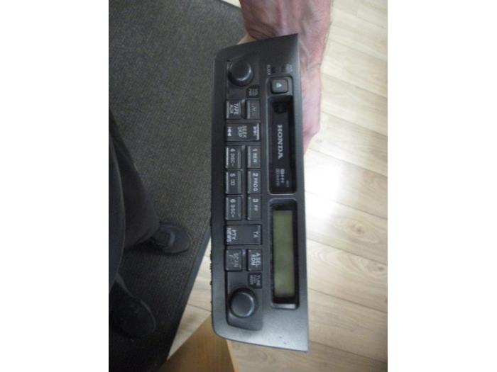 Reproductor de casetes y radio de un Honda Civic (EP/EU) 1.4 16V 2002