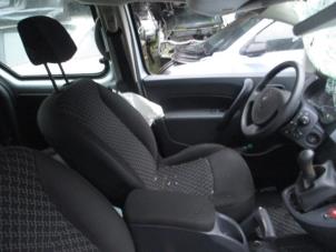Used Headrest Renault Kangoo Be Bop (KW) 1.5 dCi 90 FAP Price € 25,00 Margin scheme offered by Boekholt autodemontage B.V