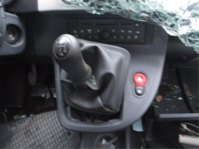 Commutateur éclairage d'urgence d'un Renault Kangoo Be Bop (KW) 1.5 dCi 90 FAP 2012