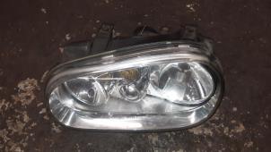 Used Headlight, left Volkswagen Golf IV (1J1) 1.6 Price € 30,00 Margin scheme offered by Boekholt autodemontage B.V