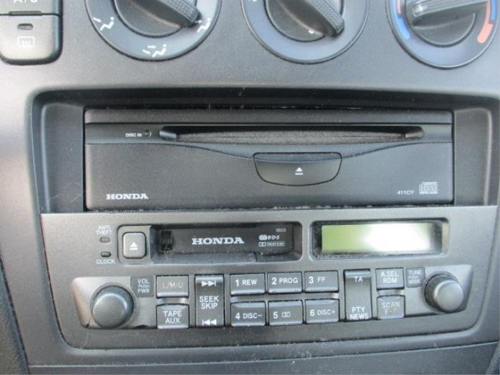 Radio/Cassette d'un Honda Civic (EP/EU) 1.4 16V 2002