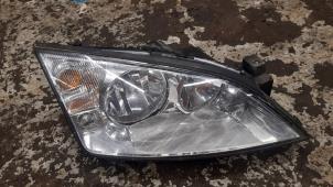 Used Headlight, right Ford Mondeo III 1.8 16V Price € 50,00 Margin scheme offered by Boekholt autodemontage B.V