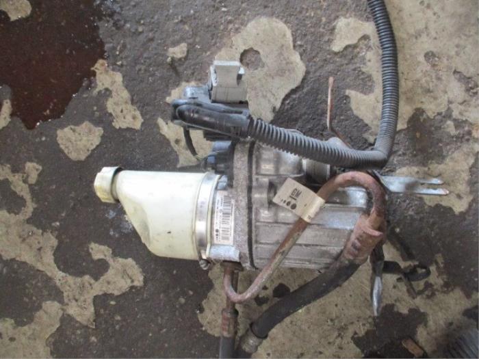Power steering pump Opel Astra H 1.9 CDTi 100 13192897 Z19DT ZF