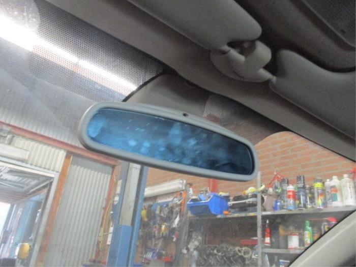 Rear view mirror from a Renault Megane II (BM/CM) 1.4 16V 98 2003