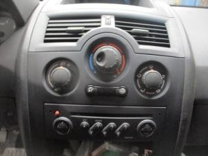 Used Heater control panel Renault Megane II (BM/CM) 1.4 16V 98 Price € 50,00 Margin scheme offered by Boekholt autodemontage B.V
