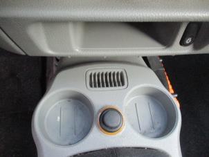 Used Cup holder Renault Kangoo Express (FC) 1.5 dCi 60 Price on request offered by Boekholt autodemontage B.V