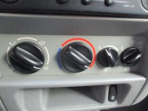Usados Panel de control de calefacción Renault Kangoo Express (FC) 1.5 dCi 60 Precio € 25,00 Norma de margen ofrecido por Boekholt autodemontage B.V