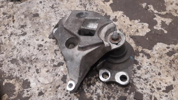Used Engine mount Renault Kangoo Express (FC) 1.5 dCi 60 Price on request offered by Boekholt autodemontage B.V