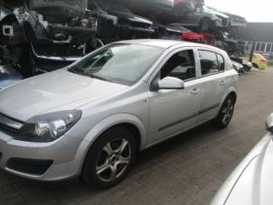 Used Front wing, left Opel Astra H (L48) 1.9 CDTi 100 Price € 65,00 Margin scheme offered by Boekholt autodemontage B.V