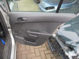 Used Window winder Opel Astra H (L48) 1.9 CDTi 100 Price € 5,00 Margin scheme offered by Boekholt autodemontage B.V