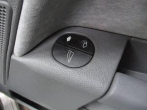 Gebrauchte Elektrisches Fenster Schalter Ford Fusion 1.4 16V Preis € 15,00 Margenregelung angeboten von Boekholt autodemontage B.V