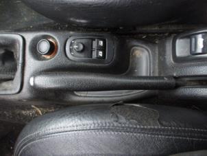 Usagé Mécanique frein à main Peugeot 206 CC (2D) 2.0 16V Prix € 50,00 Règlement à la marge proposé par Boekholt autodemontage B.V