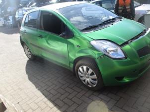Used Front door handle 4-door, right Toyota Yaris II (P9) 1.3 16V VVT-i Price on request offered by Boekholt autodemontage B.V