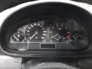 Used Instrument panel BMW 3 serie Compact (E46/5) 316ti 16V Price € 75,00 Margin scheme offered by Boekholt autodemontage B.V