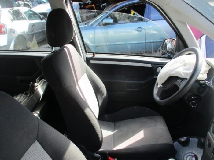 Sitz links van een Opel Meriva 1.6 16V 2004