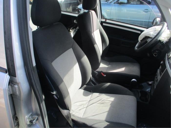 Seat, right from a Opel Meriva 1.6 16V 2004