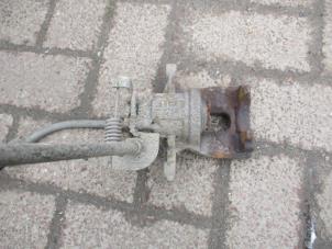 Used Rear brake calliper, right Ford Mondeo III Wagon 2.2 TDCi 16V Price € 35,00 Margin scheme offered by Boekholt autodemontage B.V