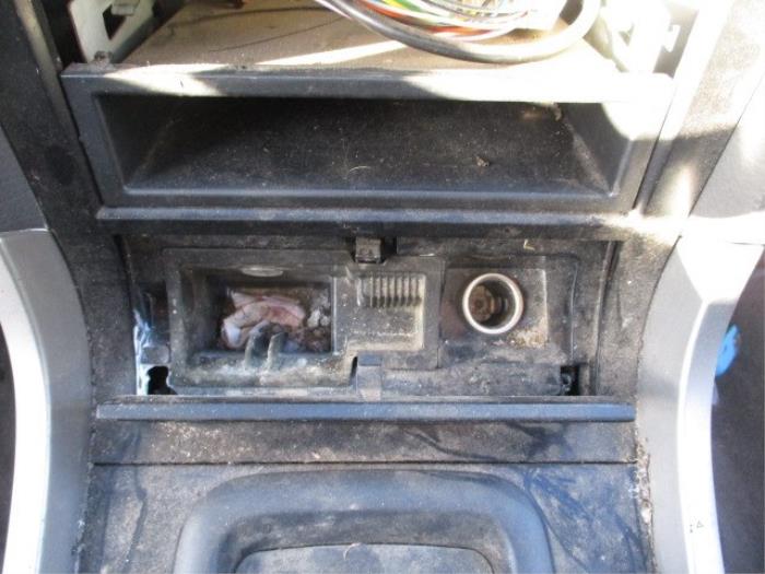 Front ashtray from a SsangYong Musso 2.9TD 2004