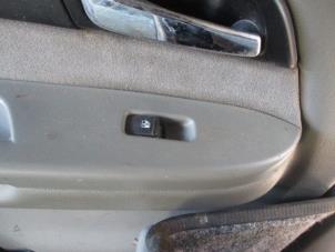 Used Electric window switch Ssang Yong Musso 2.9TD Price € 15,00 Margin scheme offered by Boekholt autodemontage B.V