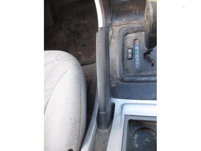 Gebrauchte Handbremse Mechanik Ssang Yong Musso 2.9TD Preis € 50,00 Margenregelung angeboten von Boekholt autodemontage B.V