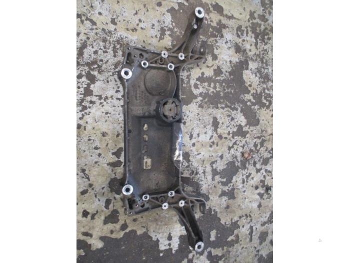 Used Subframe Volkswagen Passat Variant (3C5) 2.0 TDI 140 Price € 65,00 Margin scheme offered by Boekholt autodemontage B.V