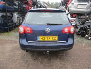 Usados Antena Volkswagen Passat Variant (3C5) 2.0 TDI 140 Precio € 20,00 Norma de margen ofrecido por Boekholt autodemontage B.V