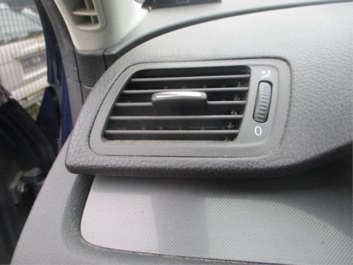 VW Passat Air Vent Trim