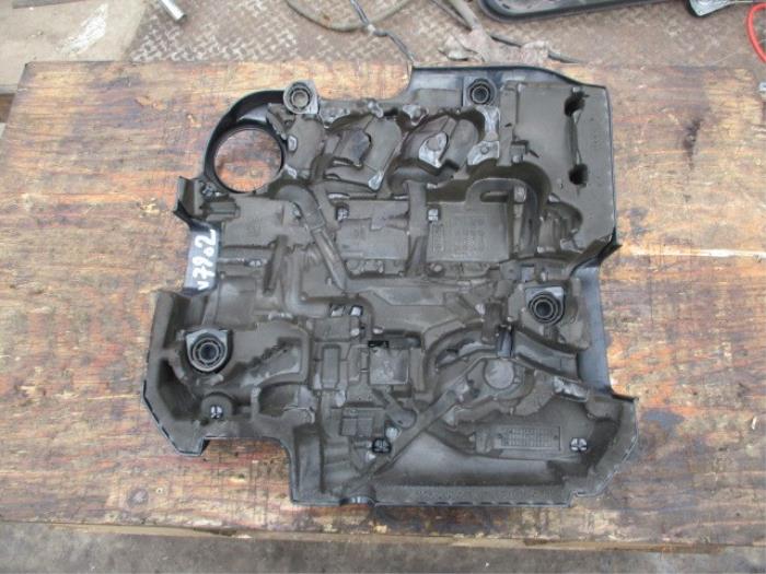 Engine protection panel from a Seat Ibiza IV (6J5) 1.2 TDI Ecomotive 2012