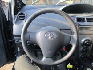 Used Left airbag (steering wheel) Toyota Yaris II (P9) 1.33 16V Dual VVT-I Price € 50,00 Margin scheme offered by Boekholt autodemontage B.V
