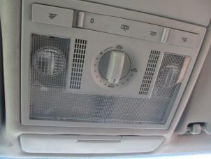 Usados Interruptor de techo deslizante Volkswagen Polo IV (9N1/2/3) 1.2 12V Precio € 40,00 Norma de margen ofrecido por Boekholt autodemontage B.V