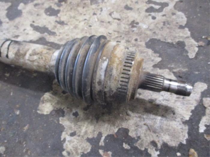 Front drive shaft, left from a Mercedes-Benz Vaneo (W414) 1.7 CDI 16V 2003