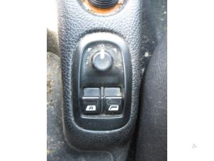 Used Electric window switch Peugeot 206 (2A/C/H/J/S) 1.4 XR,XS,XT,Gentry Price on request offered by Boekholt autodemontage B.V