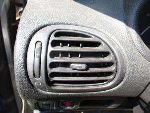 Used Dashboard vent Peugeot 206 (2A/C/H/J/S) 1.4 XR,XS,XT,Gentry Price on request offered by Boekholt autodemontage B.V