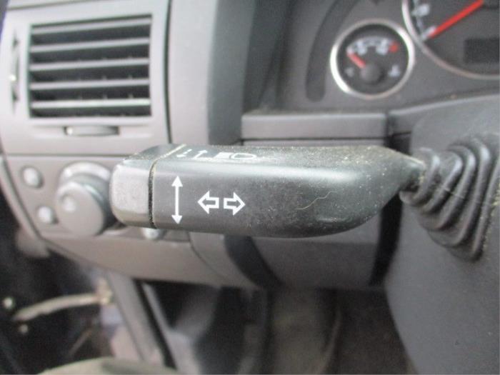 Richtungsanzeiger Schalter van een Opel Meriva 1.6 16V 2007