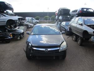 Used Bonnet Opel Astra H GTC (L08) 1.8 16V Price € 150,00 Margin scheme offered by Boekholt autodemontage B.V