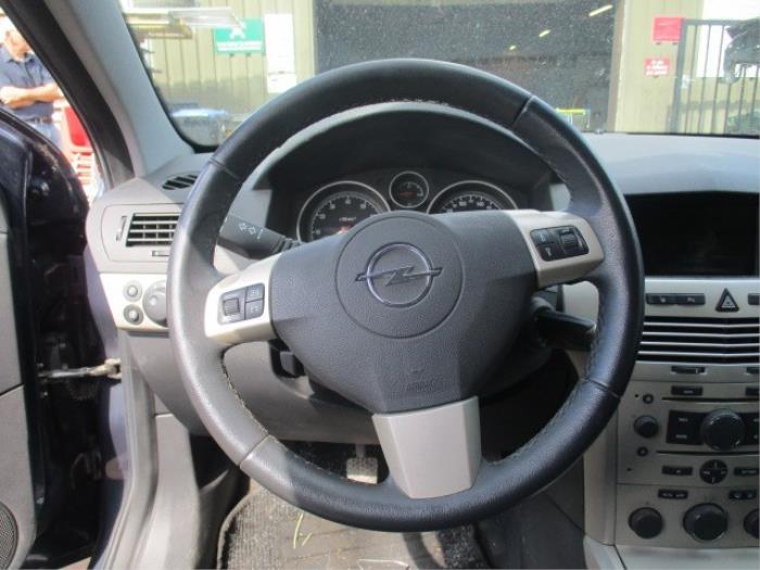 Airbag izquierda (volante) de un Opel Astra H GTC (L08) 1.8 16V 2009
